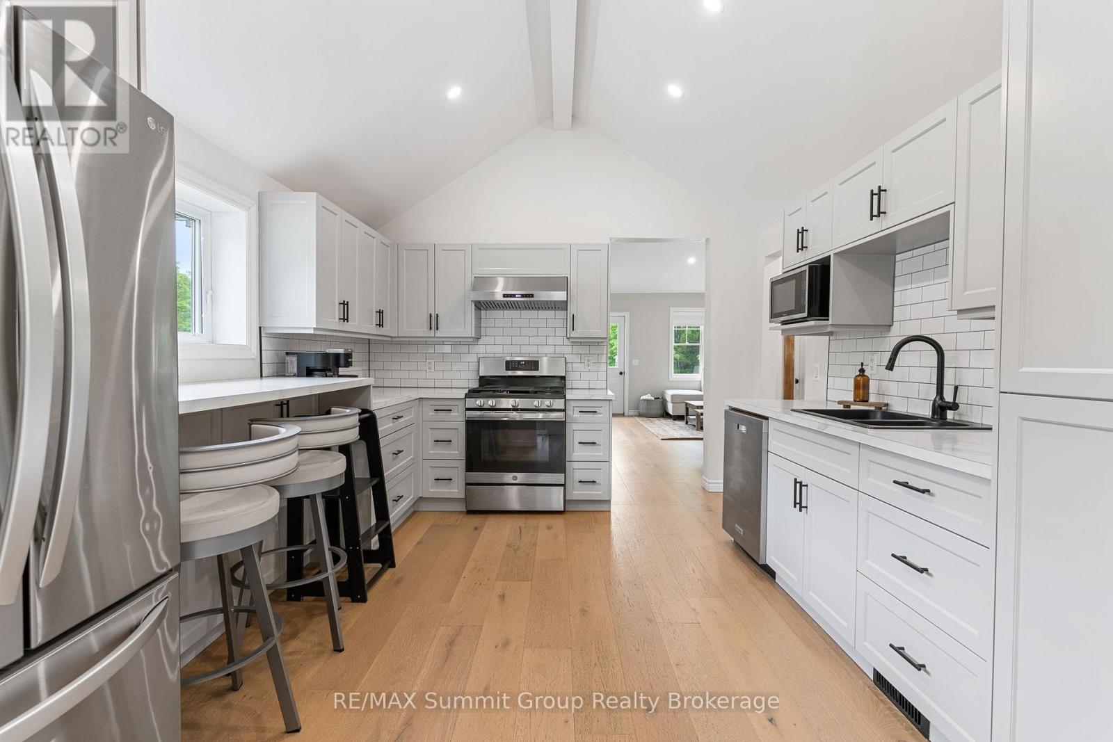 494255 Grey Road 2, Grey Highlands, Ontario  N0C 1C0 - Photo 4 - X12236233