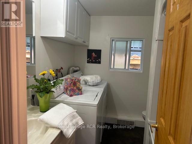 90 Sussex Square, Georgian Bluffs, Ontario  N4K 5N5 - Photo 12 - X12236235