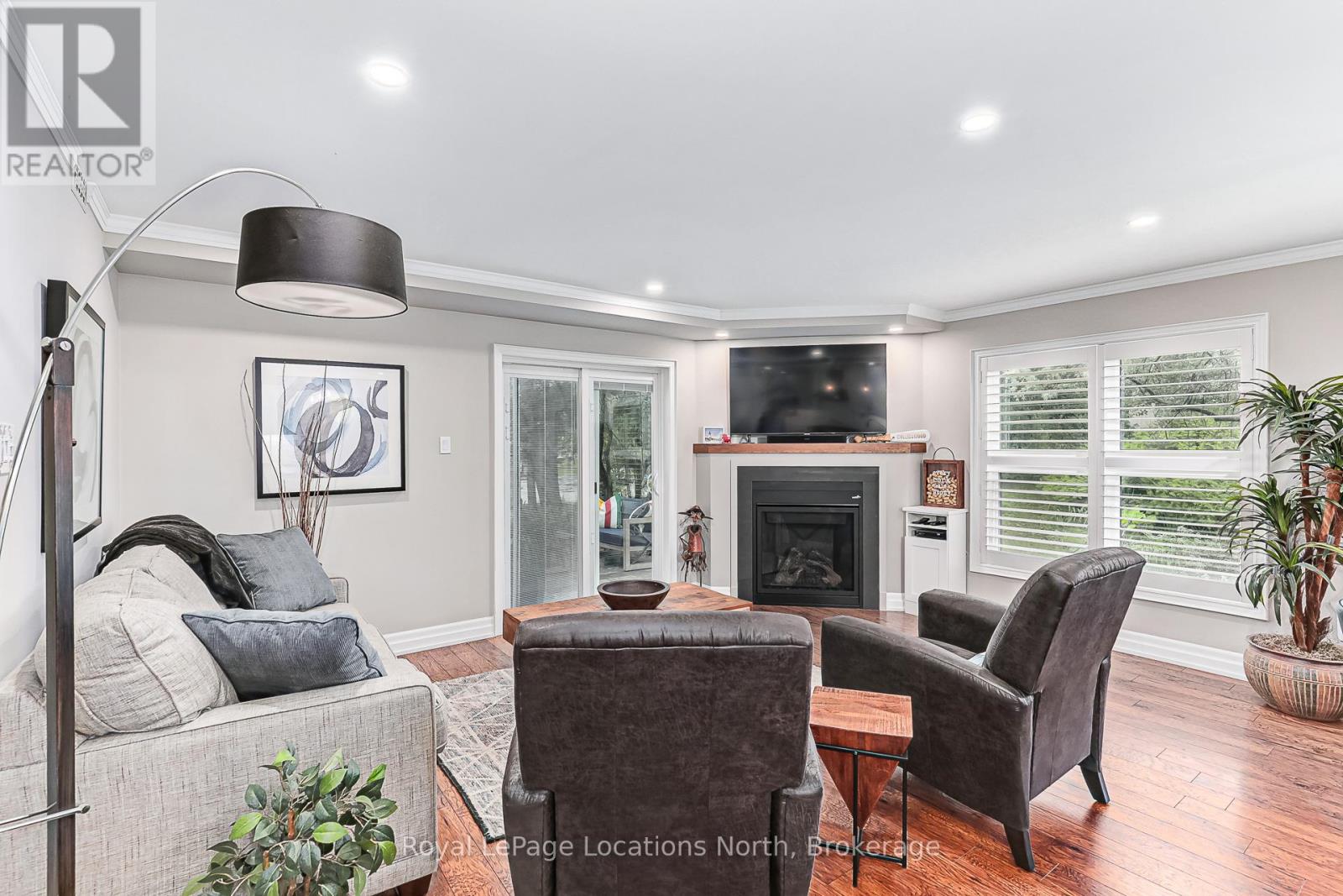 423 Mariners Way, Collingwood, Ontario  L9Y 5C7 - Photo 3 - S12236385
