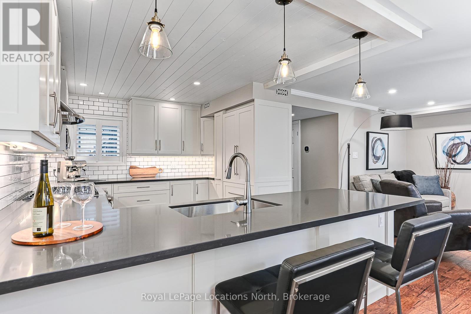 423 Mariners Way, Collingwood, Ontario  L9Y 5C7 - Photo 8 - S12236385