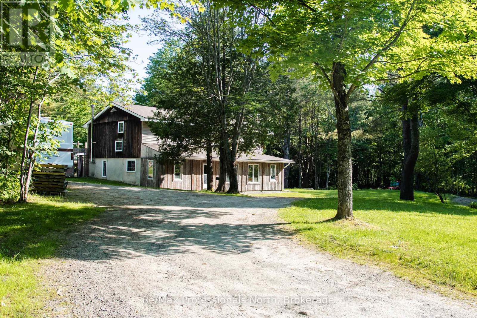 1397 Old Parry Sound Road, Muskoka Lakes, Ontario  P0B 1M0 - Photo 2 - X12236436