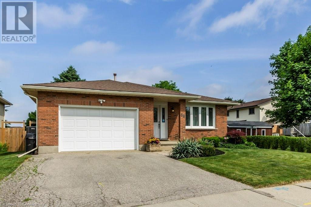 69 Lanark Crescent, Kitchener, Ontario  N2N 2R7 - Photo 2 - 40743501
