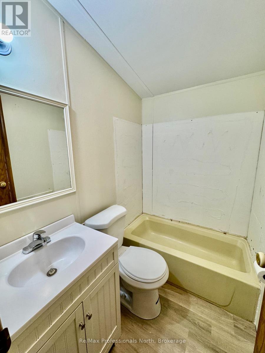 45 - 1007 Racoon Road, Gravenhurst, Ontario  P1P 1R1 - Photo 15 - X12236500