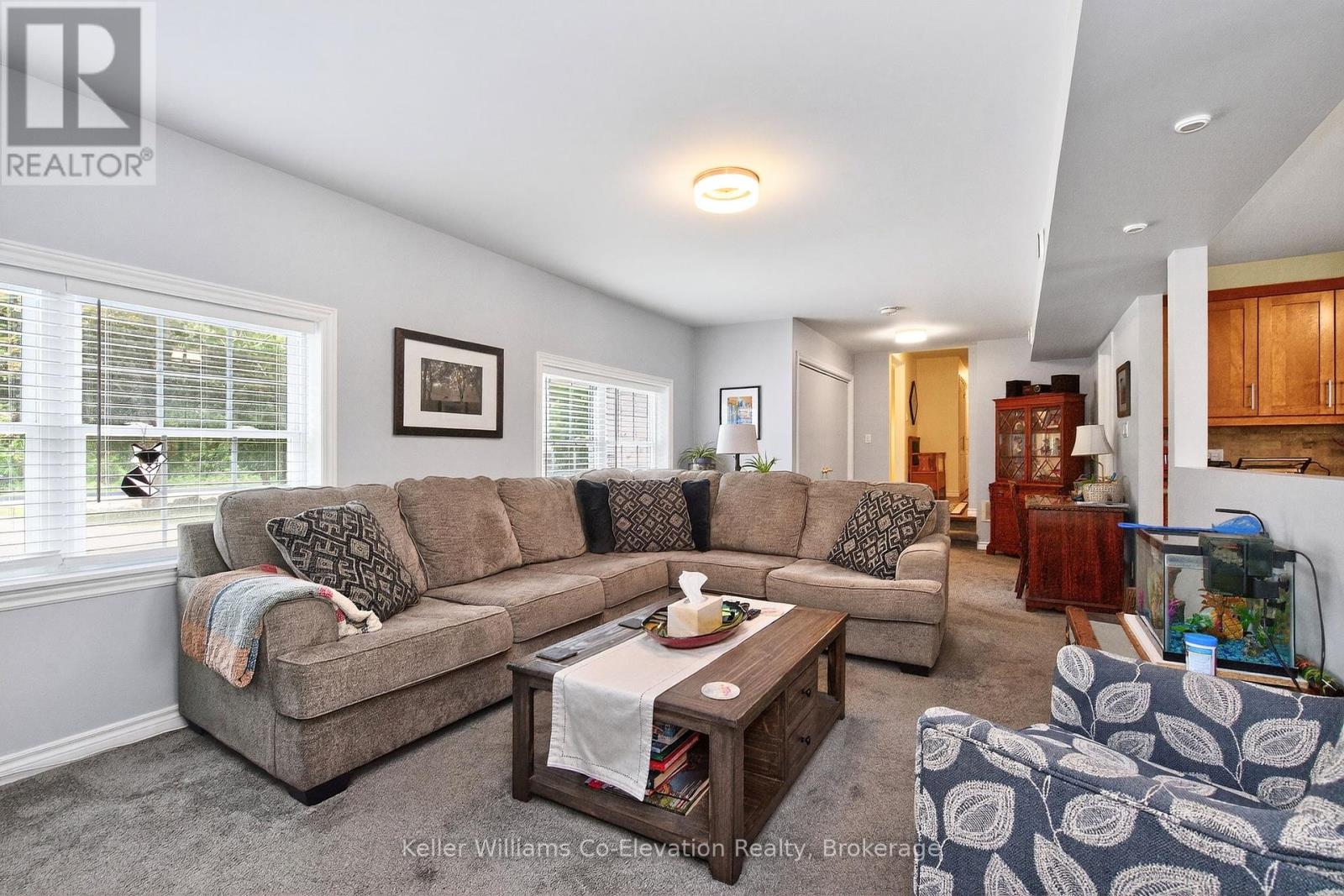 2185 Old Fort Road, Tay, Ontario  L4R 4K3 - Photo 4 - S12236592