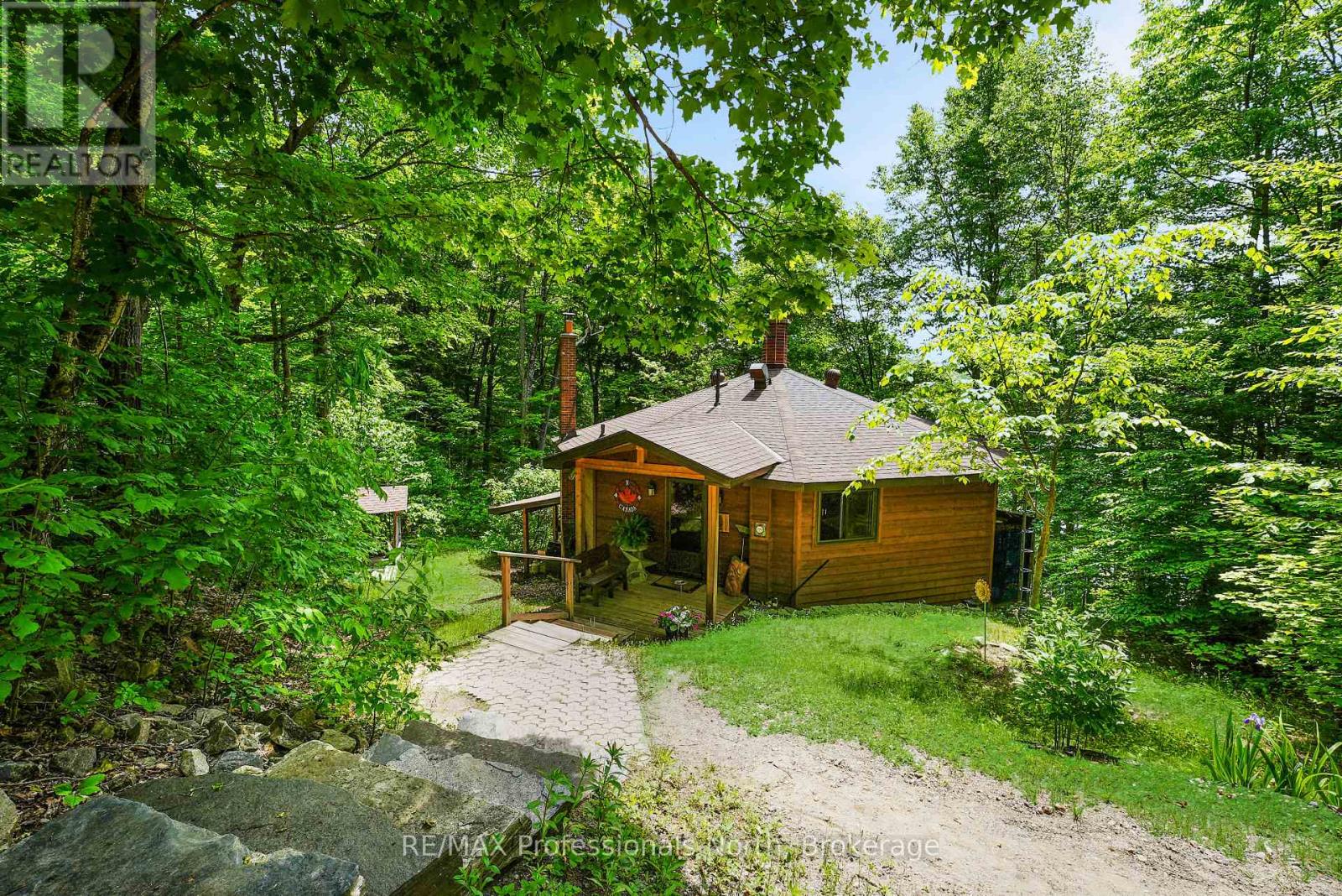 1511 WENONA LAKE ROAD, Dysart et al, Ontario