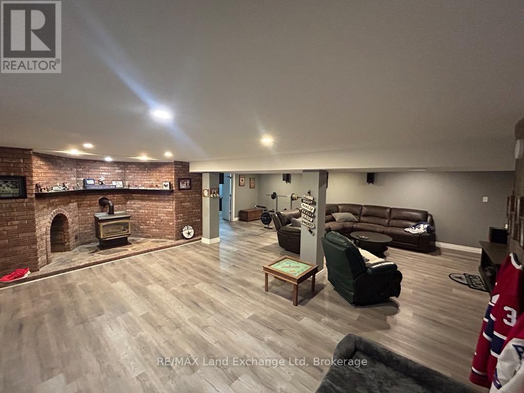 1041 Main Street, Howick, Ontario  N0G 2X0 - Photo 24 - X12236646