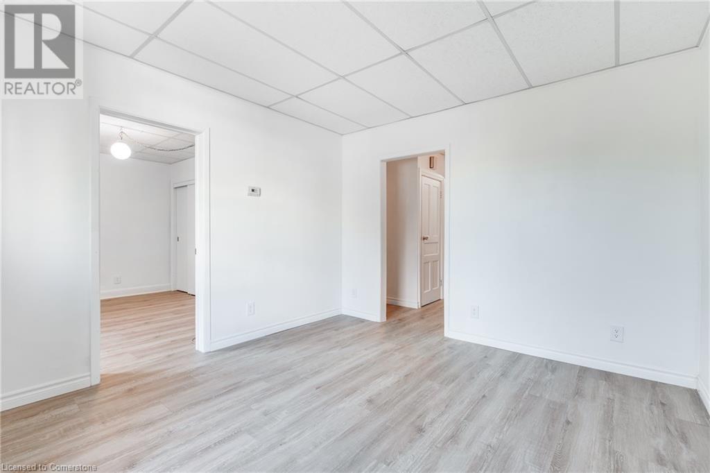45 East Bend Avenue N, Hamilton, Ontario  L8L 7E1 - Photo 5 - 40742676