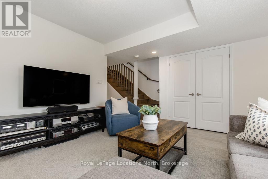 14 Abby Drive, Wasaga Beach, Ontario  L9Z 0K1 - Photo 6 - S12236781