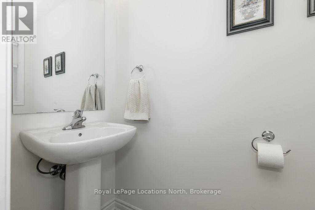 14 Abby Drive, Wasaga Beach, Ontario  L9Z 0K1 - Photo 8 - S12236781