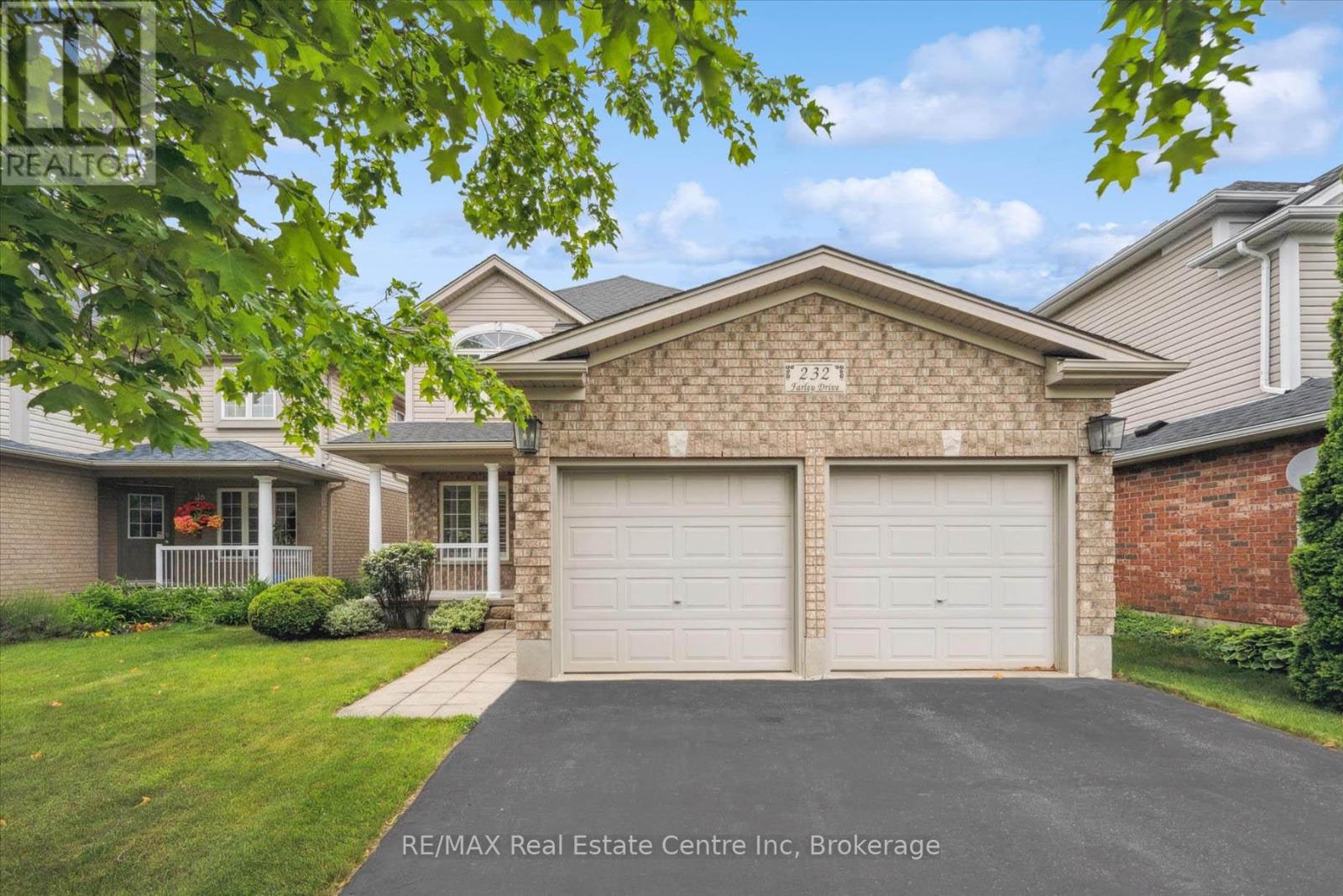232 FARLEY DRIVE, Guelph, Ontario