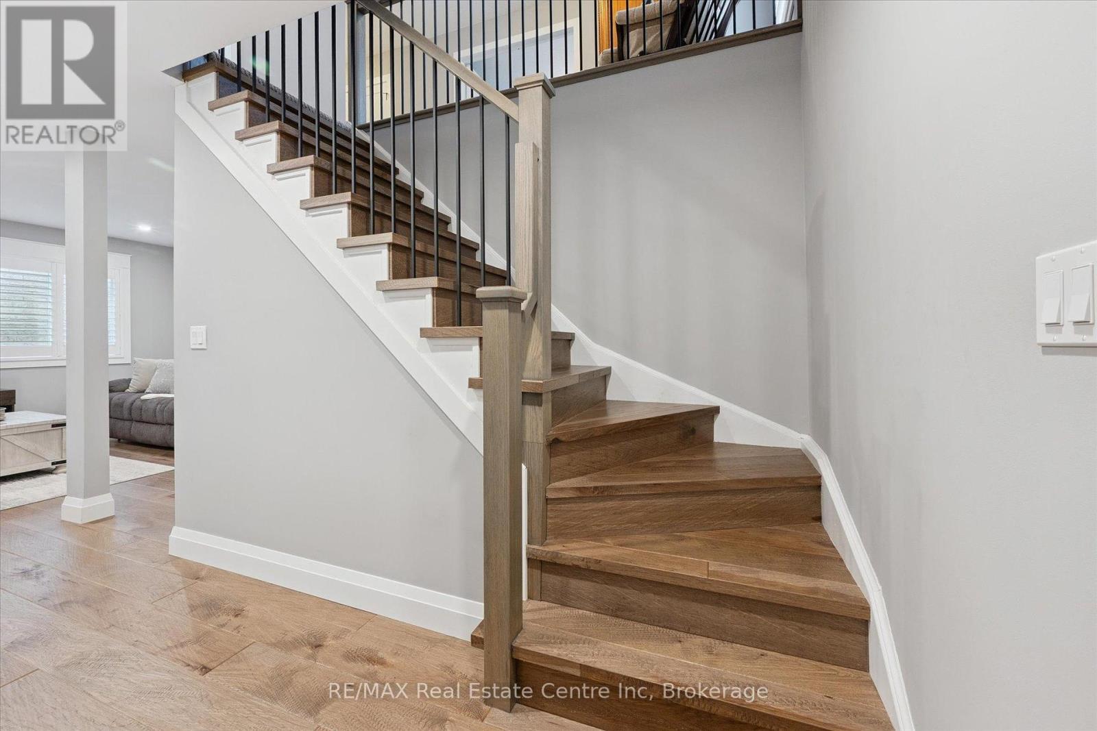 232 Farley Drive, Guelph, Ontario  N1L 1N2 - Photo 14 - X12236737