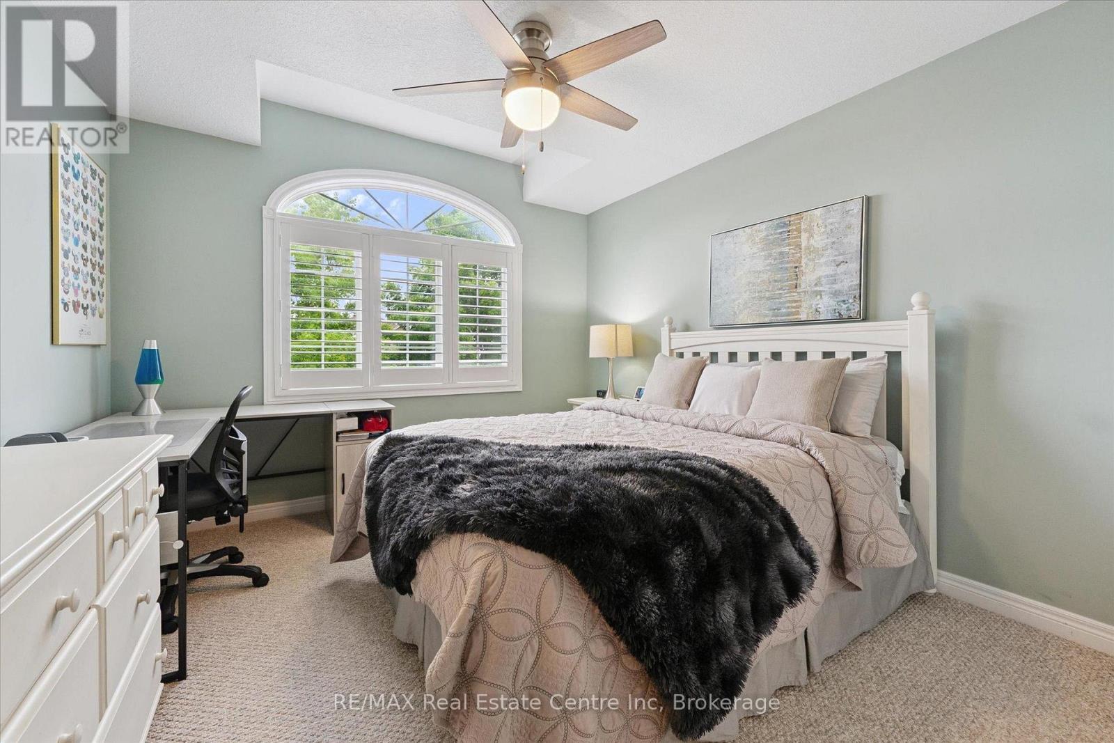 232 Farley Drive, Guelph, Ontario  N1L 1N2 - Photo 18 - X12236737