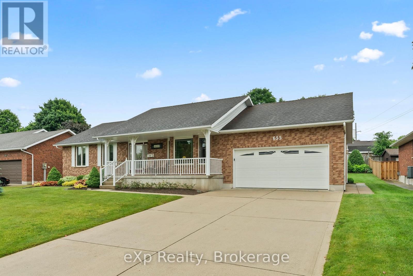 655 17th Street Crescent, Hanover, Ontario  N4N 3S7 - Photo 5 - X12236739