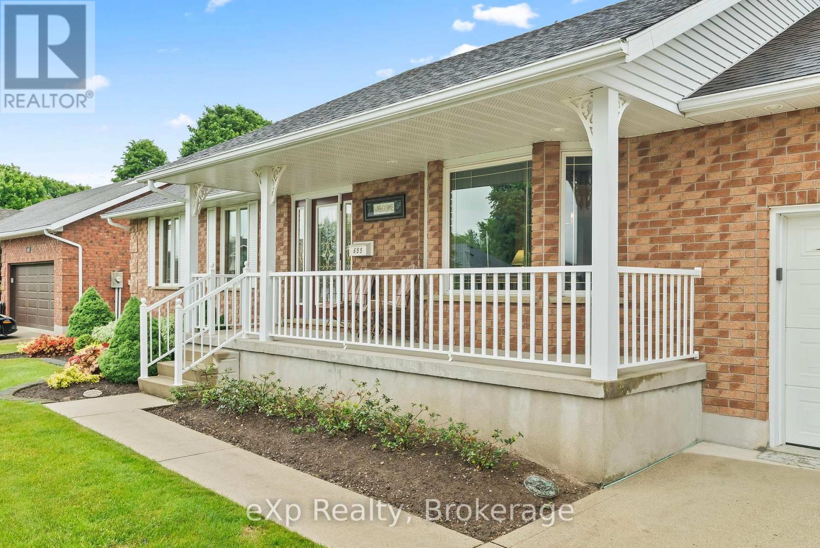 655 17th Street Crescent, Hanover, Ontario  N4N 3S7 - Photo 6 - X12236739