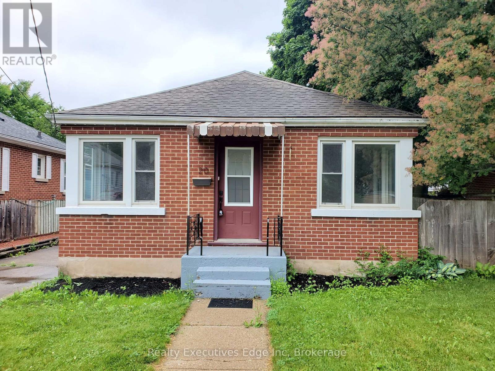 20 ARMSTRONG AVENUE, Guelph, Ontario