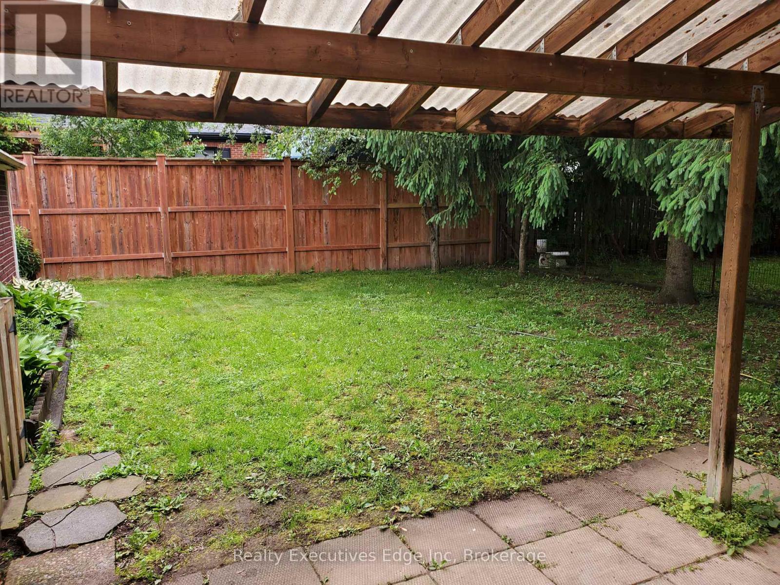20 Armstrong Avenue, Guelph, Ontario  N1E 5W8 - Photo 6 - X12236747