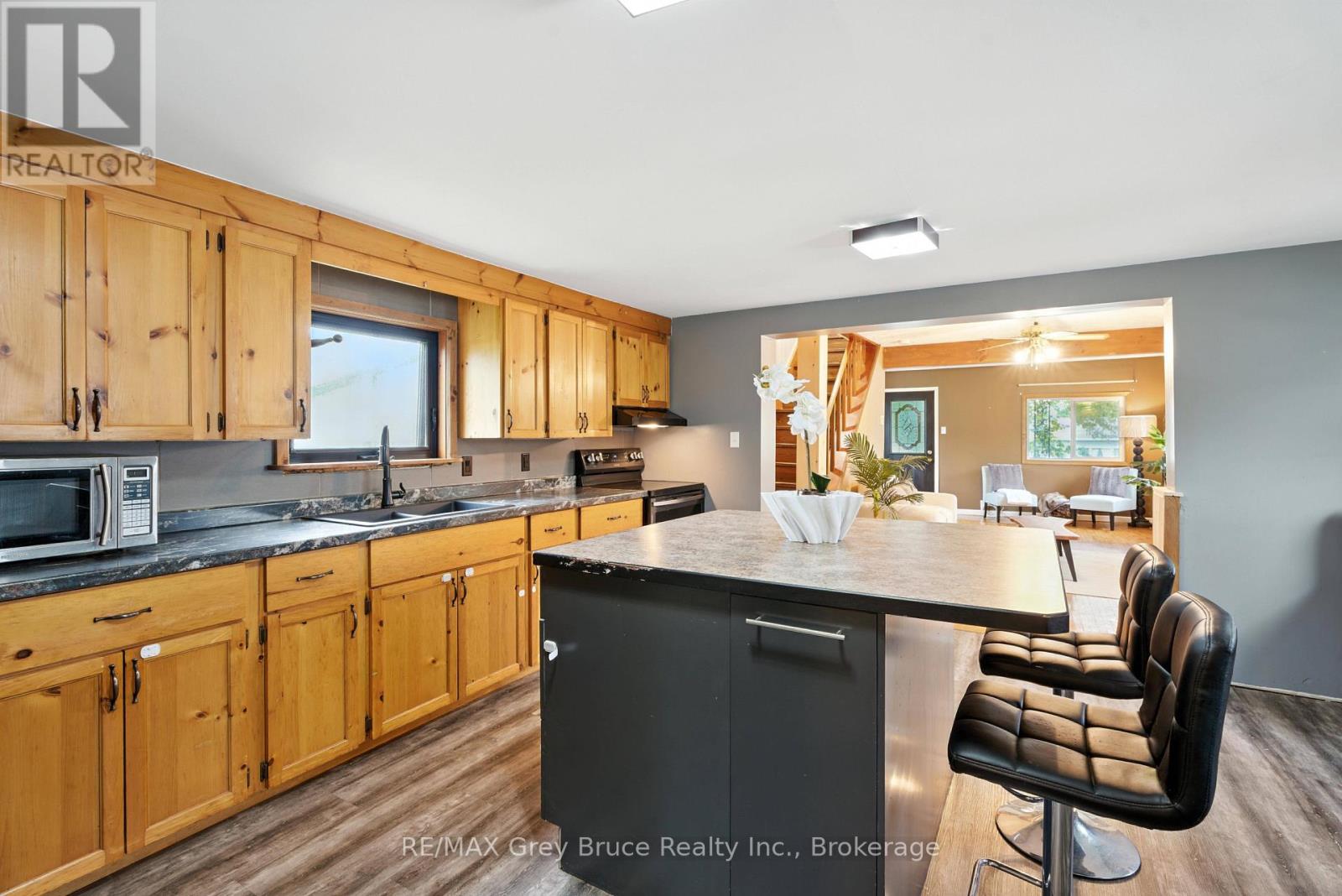1857 6th Avenue E, Owen Sound, Ontario  N4K 2W1 - Photo 10 - X12236767
