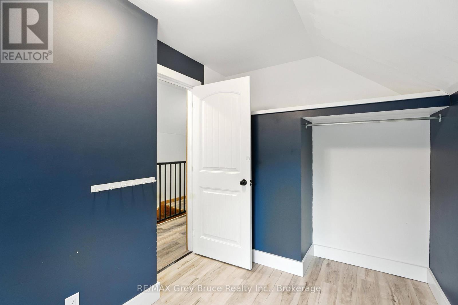 1857 6th Avenue E, Owen Sound, Ontario  N4K 2W1 - Photo 23 - X12236767