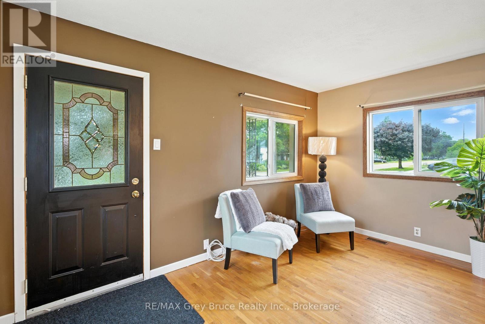 1857 6th Avenue E, Owen Sound, Ontario  N4K 2W1 - Photo 7 - X12236767