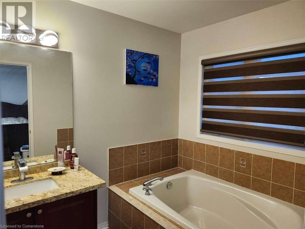 3366 Mikalda Road, Burlington, Ontario  L7M 0K9 - Photo 19 - 40743811
