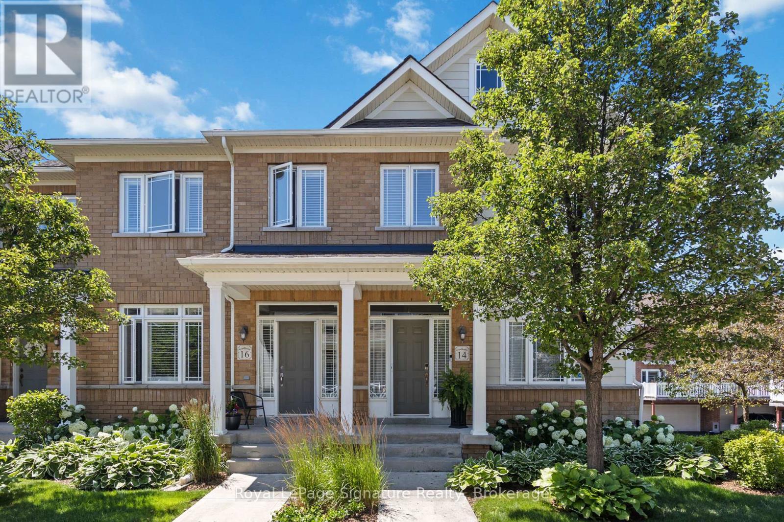 14 Montclair Mews, Collingwood, Ontario  L9Y 0J7 - Photo 2 - S12236947