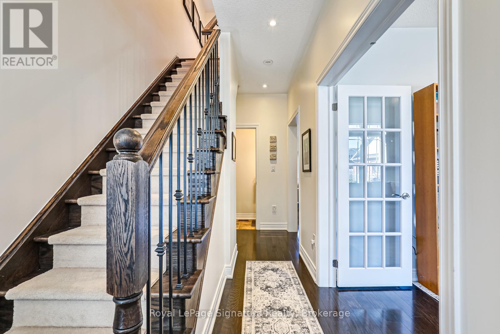 14 Montclair Mews, Collingwood, Ontario  L9Y 0J7 - Photo 6 - S12236947