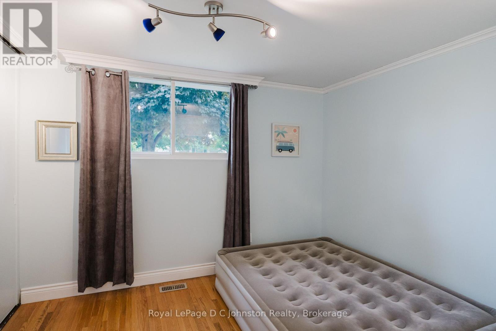 362 Crawford Street, Saugeen Shores, Ontario  N0H 2C2 - Photo 27 - X12236797