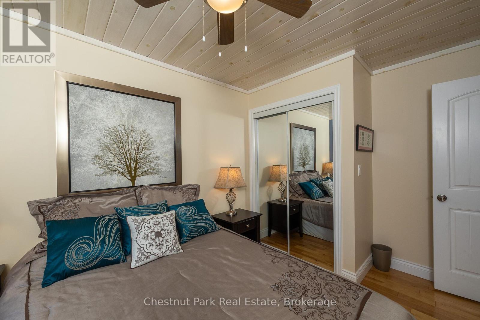 94 Zorra Drive, Northern Bruce Peninsula, Ontario  N0H 2R0 - Photo 37 - X12236962
