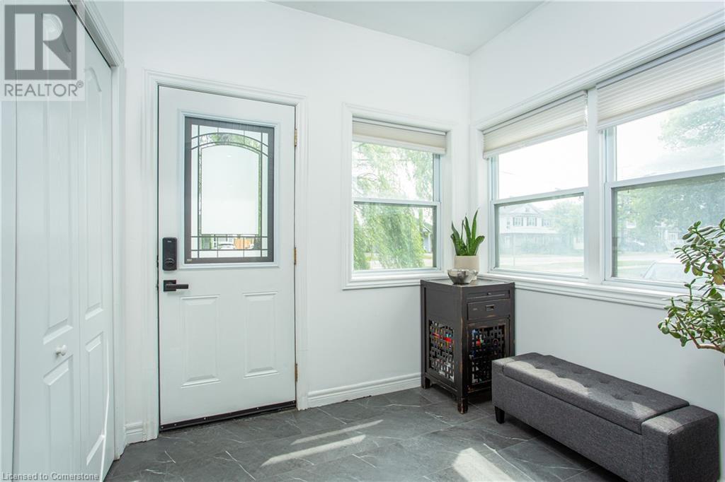 826 Beach Boulevard, Hamilton, Ontario  L8H 6Z5 - Photo 5 - 40743657