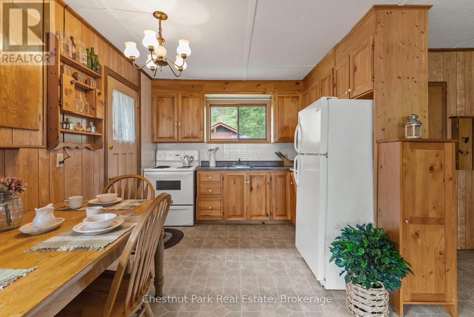 203b Lakeshore Drive, Strong, Ontario  P0A 1Z0 - Photo 13 - X12237022