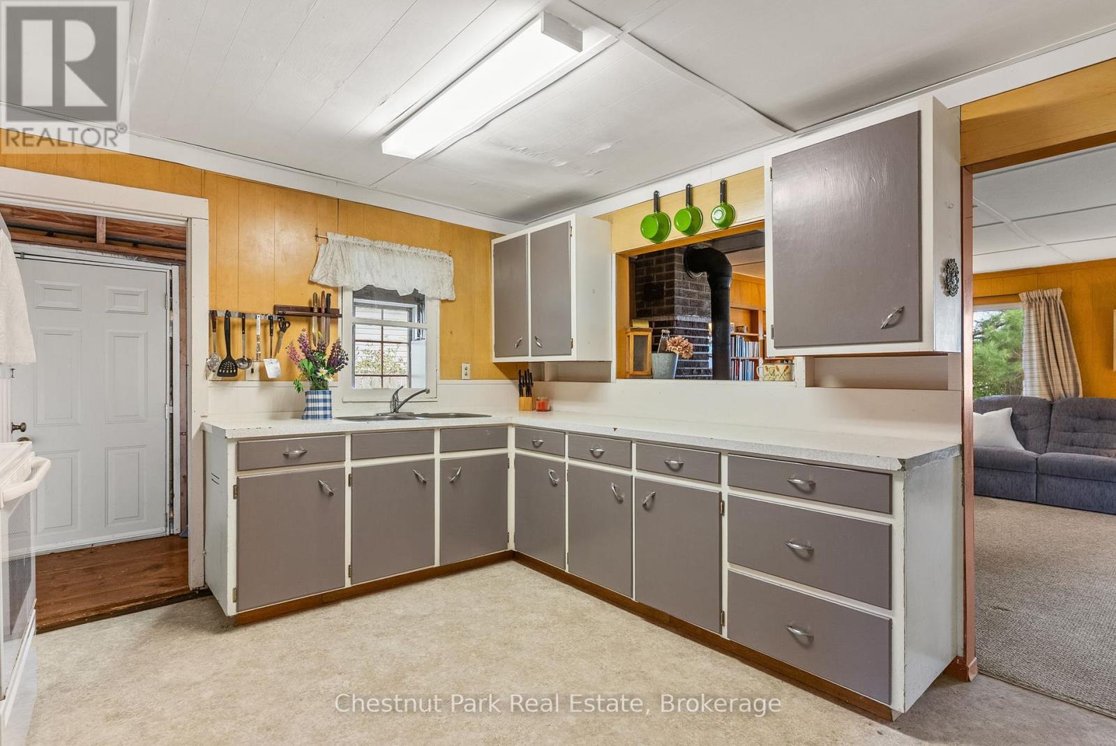 203b Lakeshore Drive, Strong, Ontario  P0A 1Z0 - Photo 31 - X12237022