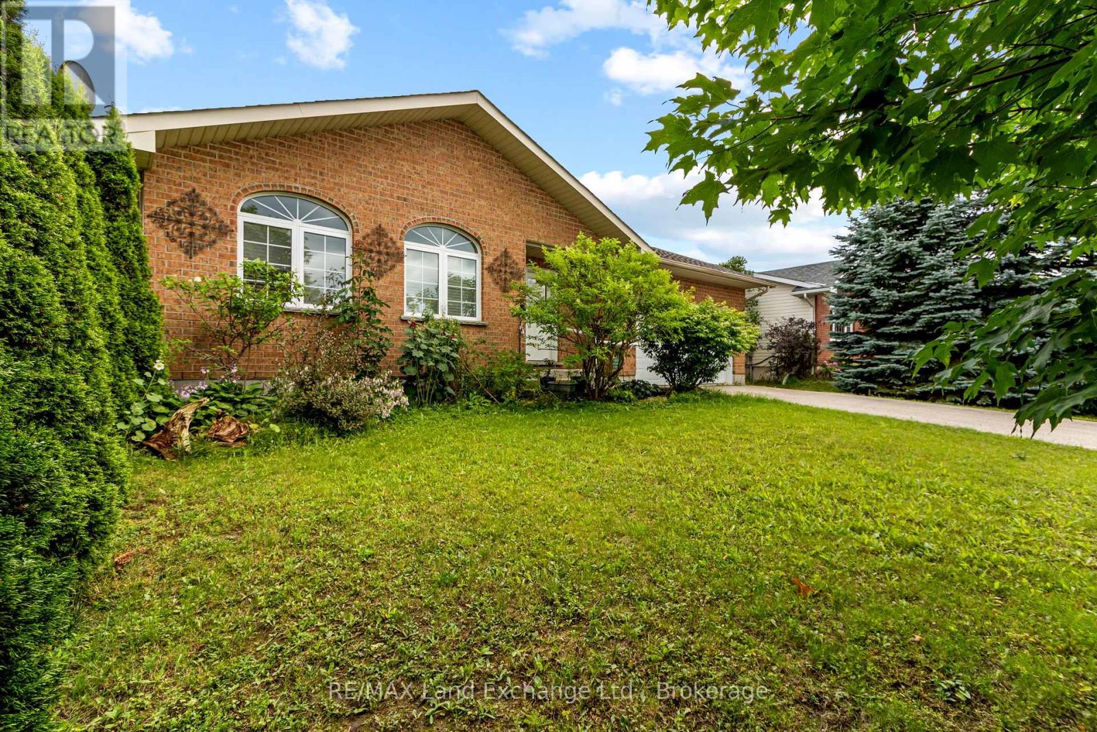 120 Owen Road, Wellington North, Ontario  N0G 2L2 - Photo 11 - X12237094