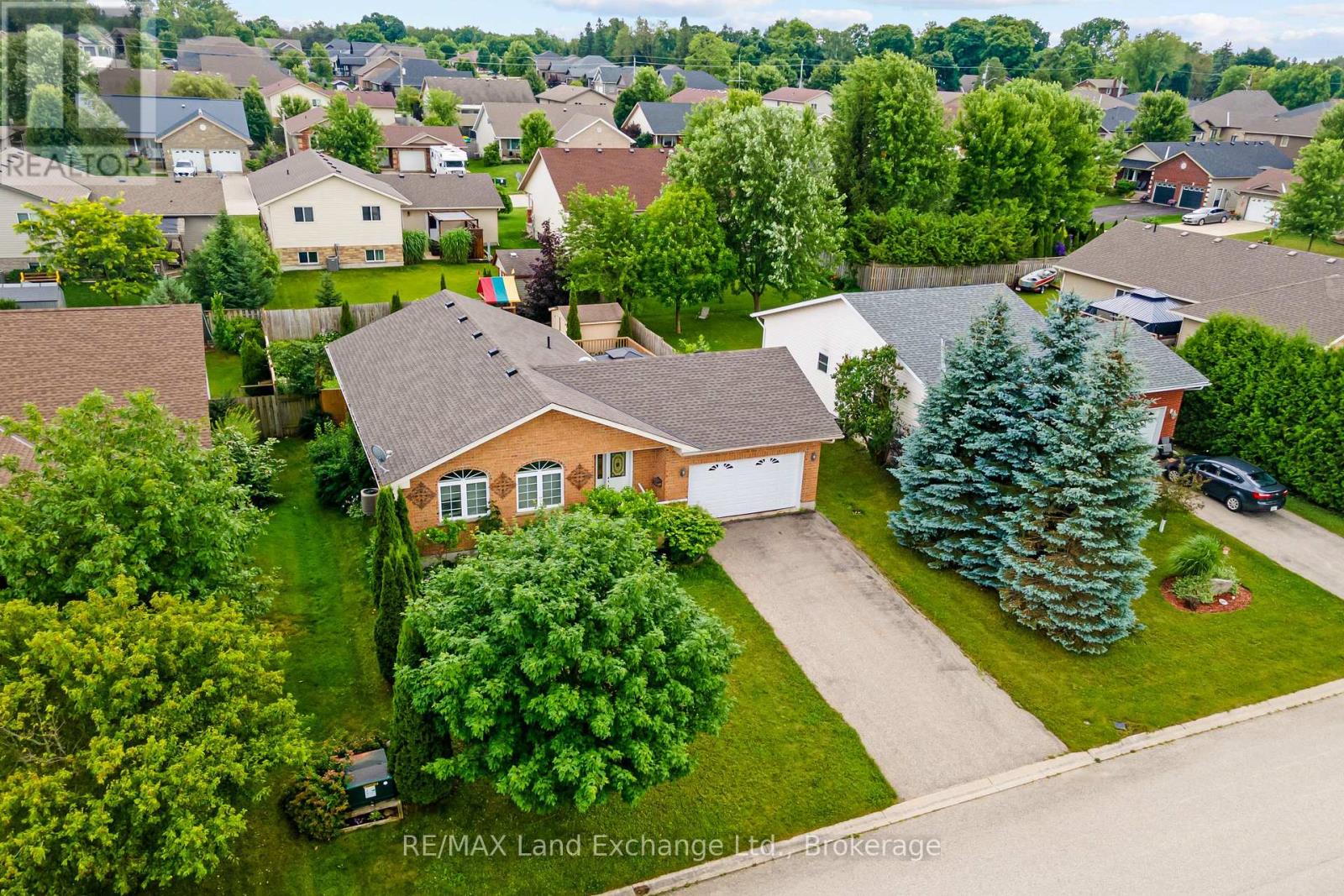 120 Owen Road, Wellington North, Ontario  N0G 2L2 - Photo 2 - X12237094