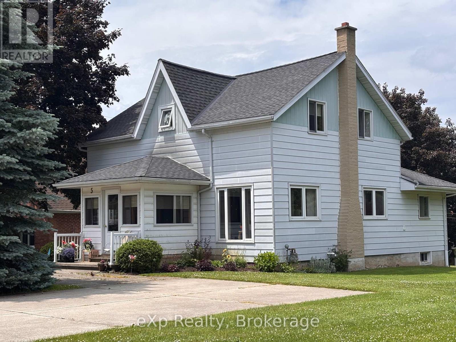 5 Ignatz Street, South Bruce, Ontario  N0G 2J0 - Photo 2 - X12237501