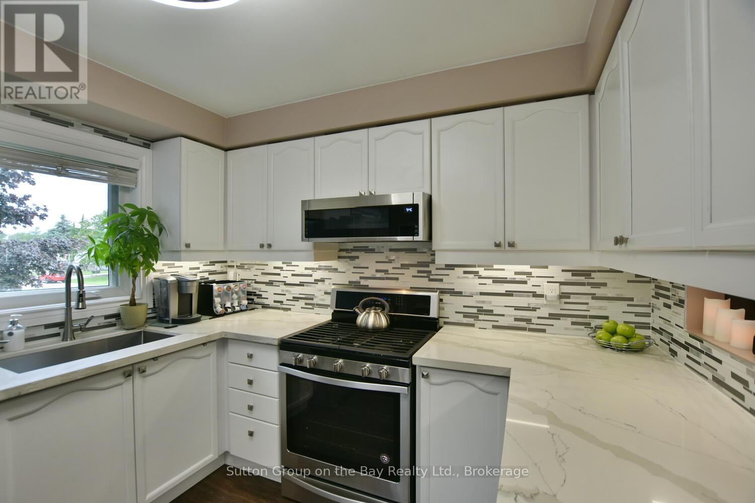 30 Acorn Crescent, Wasaga Beach, Ontario  L9Z 1L6 - Photo 27 - S12237574