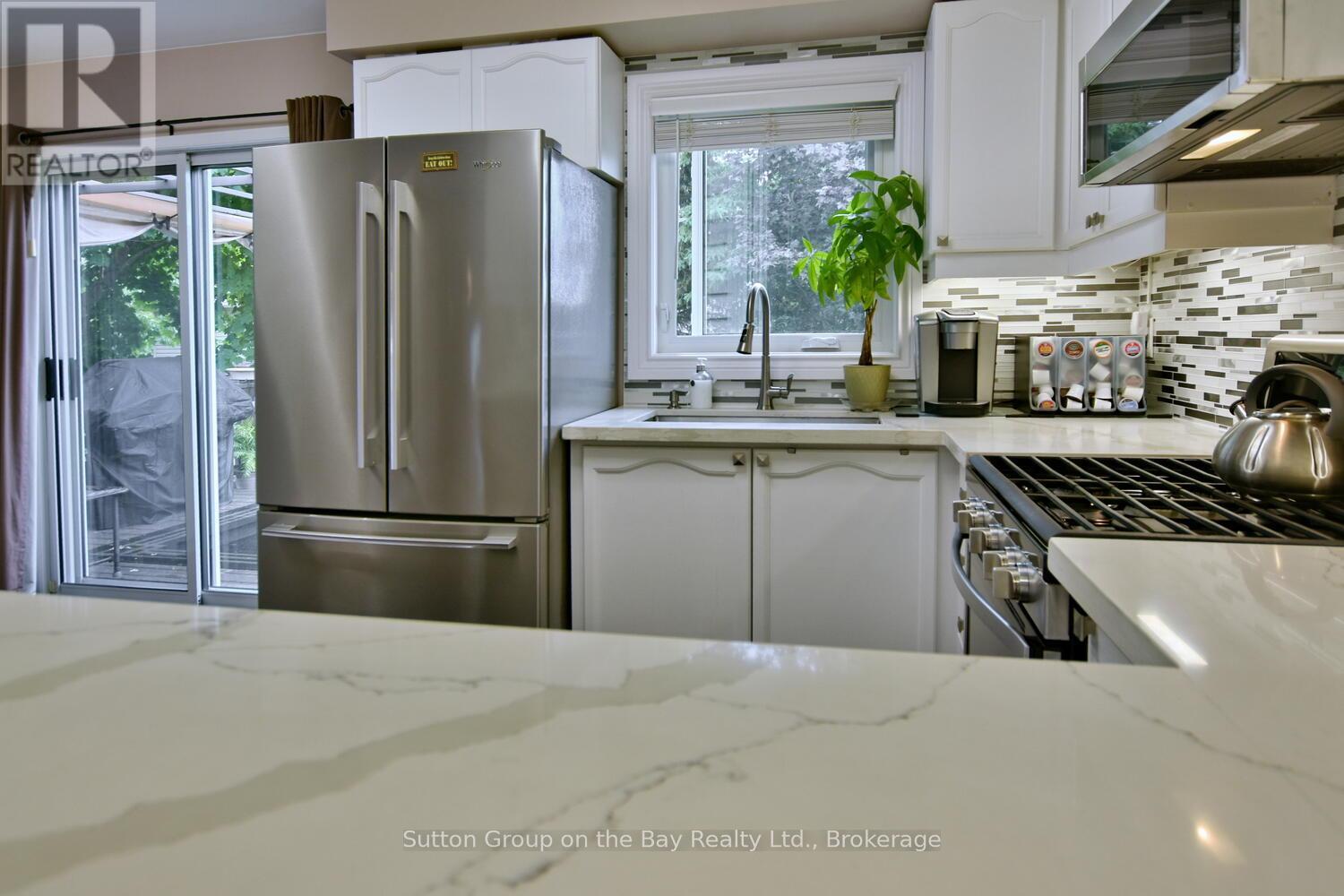 30 Acorn Crescent, Wasaga Beach, Ontario  L9Z 1L6 - Photo 28 - S12237574