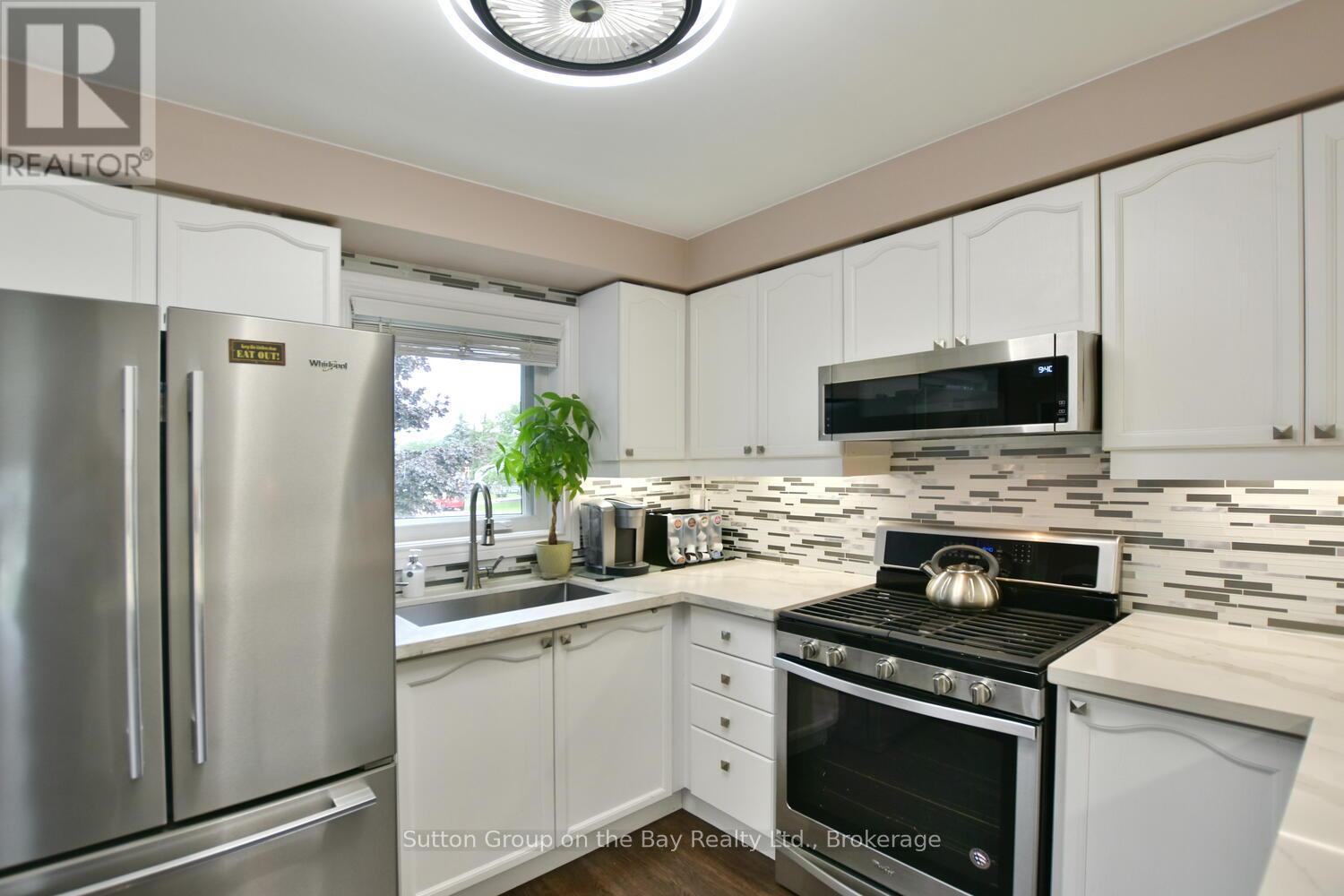 30 Acorn Crescent, Wasaga Beach, Ontario  L9Z 1L6 - Photo 31 - S12237574