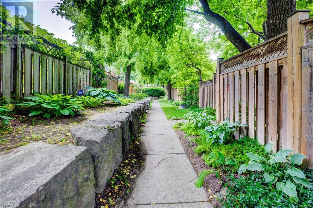 52 Allen Street W Unit# 2, Waterloo, Ontario  N2L 6H3 - Photo 34 - 40743683