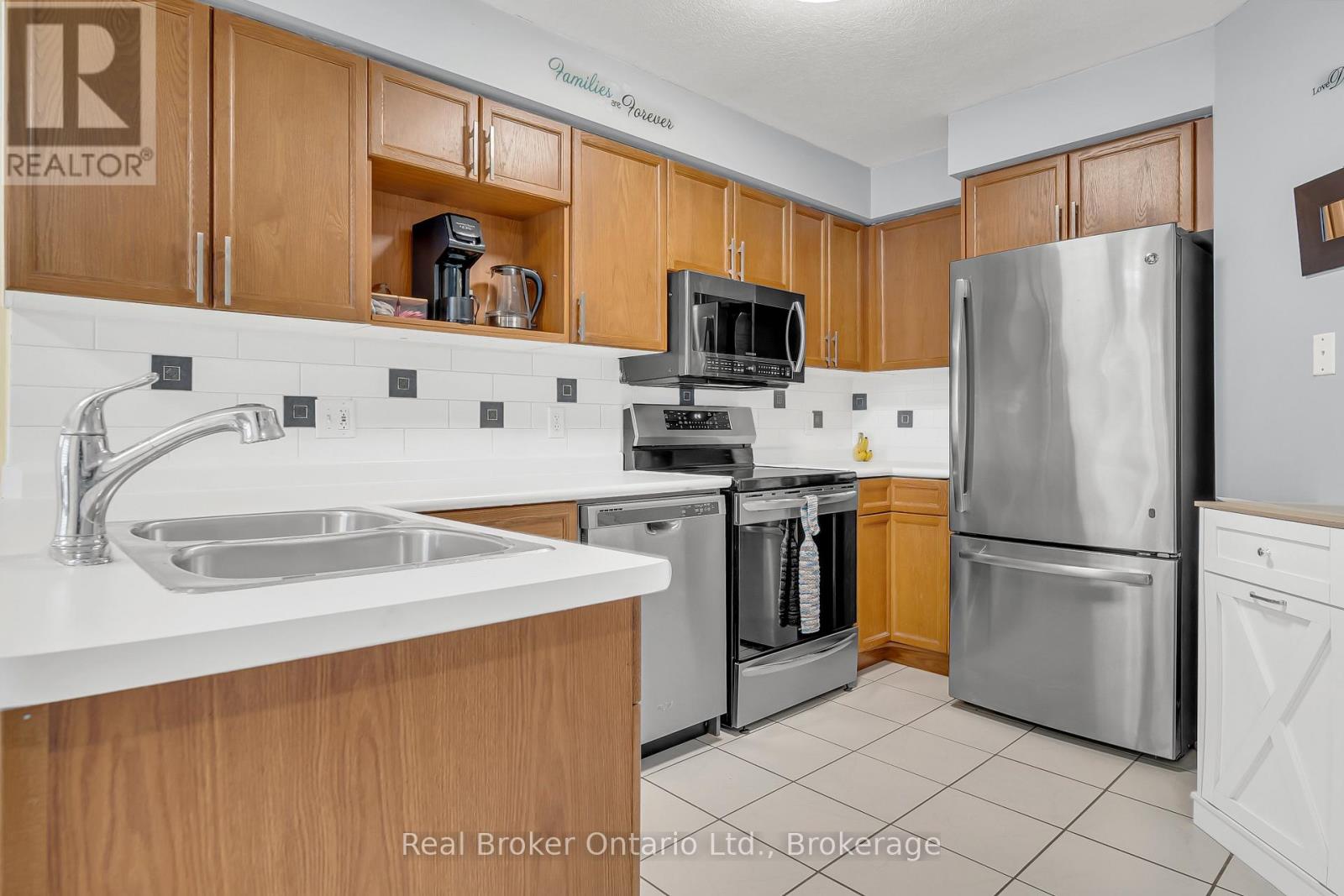 86 Milson Crescent, Guelph, Ontario  N1C 1G6 - Photo 11 - X12237958
