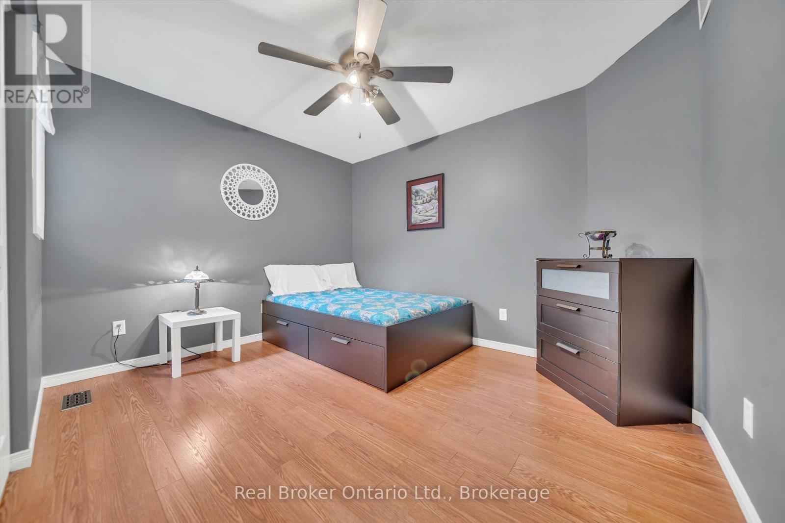 86 Milson Crescent, Guelph, Ontario  N1C 1G6 - Photo 21 - X12237958