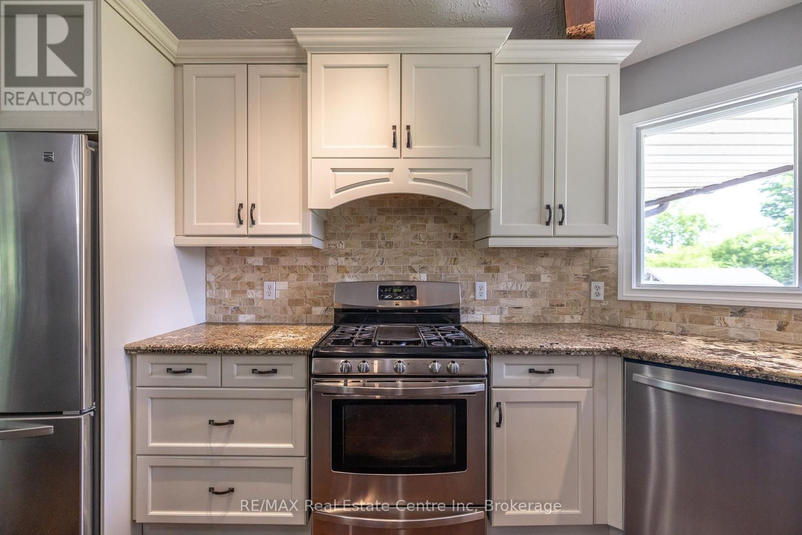 26 Old Brock Road, Puslinch, Ontario  N0B 2J0 - Photo 14 - X12238033