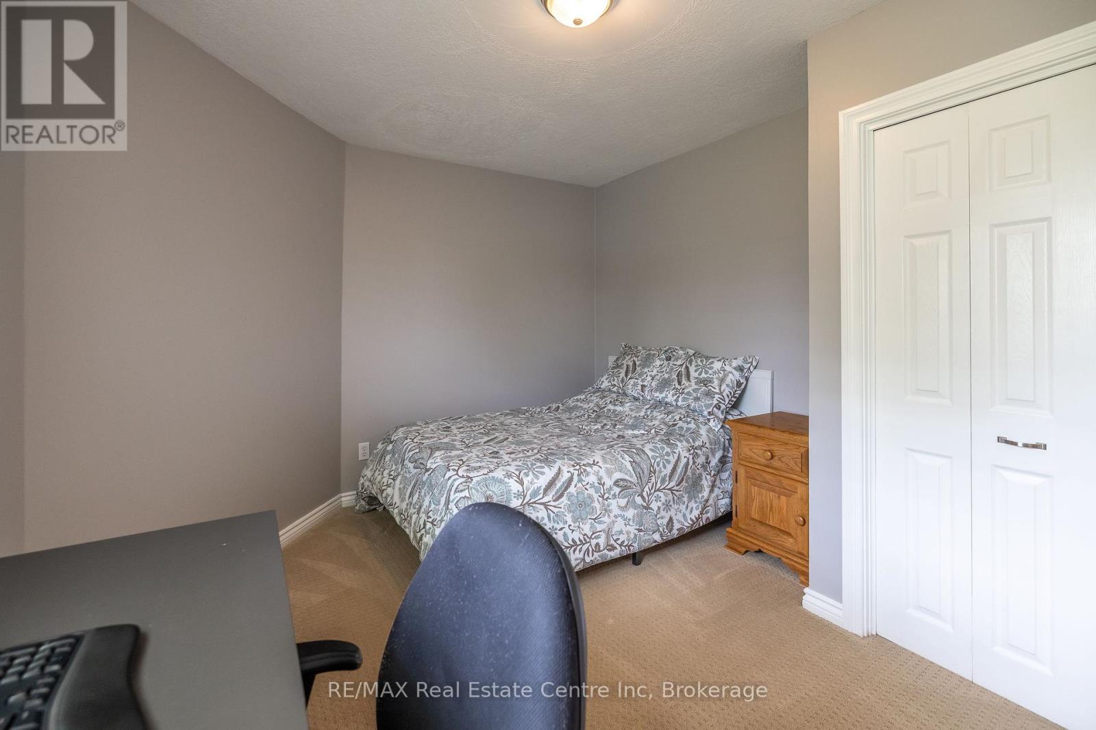 26 Old Brock Road, Puslinch, Ontario  N0B 2J0 - Photo 21 - X12238033