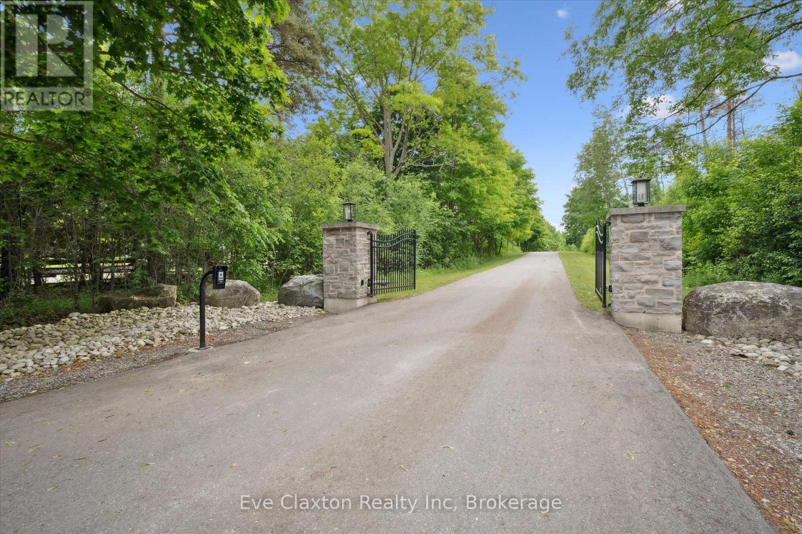 6815 Wellington Rd 34, Puslinch, Ontario  N3C 2V4 - Photo 2 - X12238151