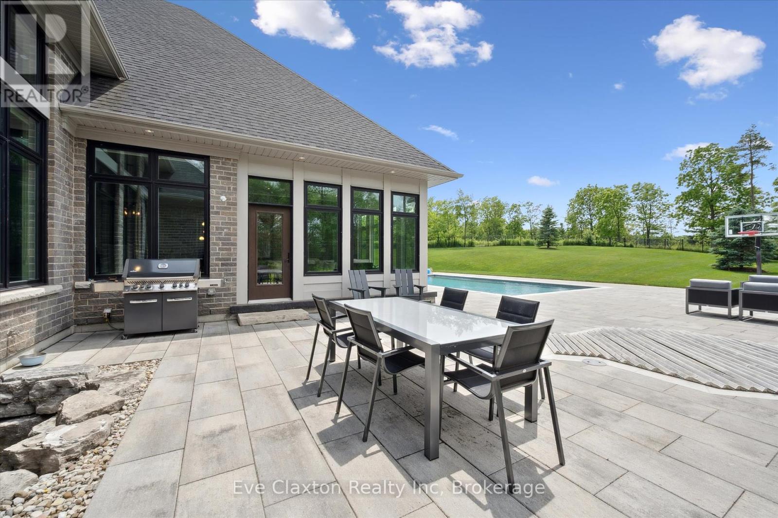 6815 Wellington Rd 34, Puslinch, Ontario  N3C 2V4 - Photo 37 - X12238151
