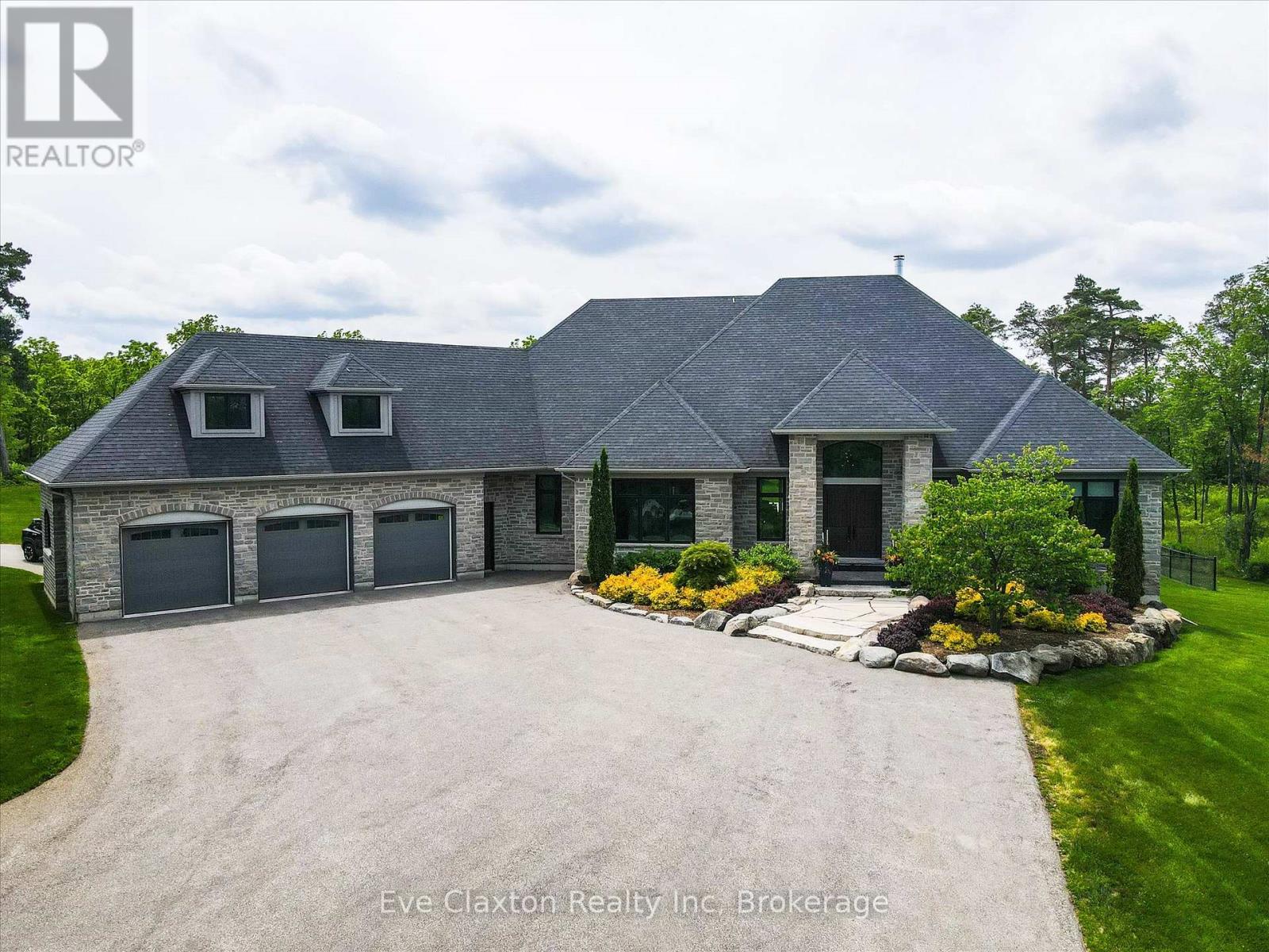 6815 Wellington Rd 34, Puslinch, Ontario  N3C 2V4 - Photo 4 - X12238151