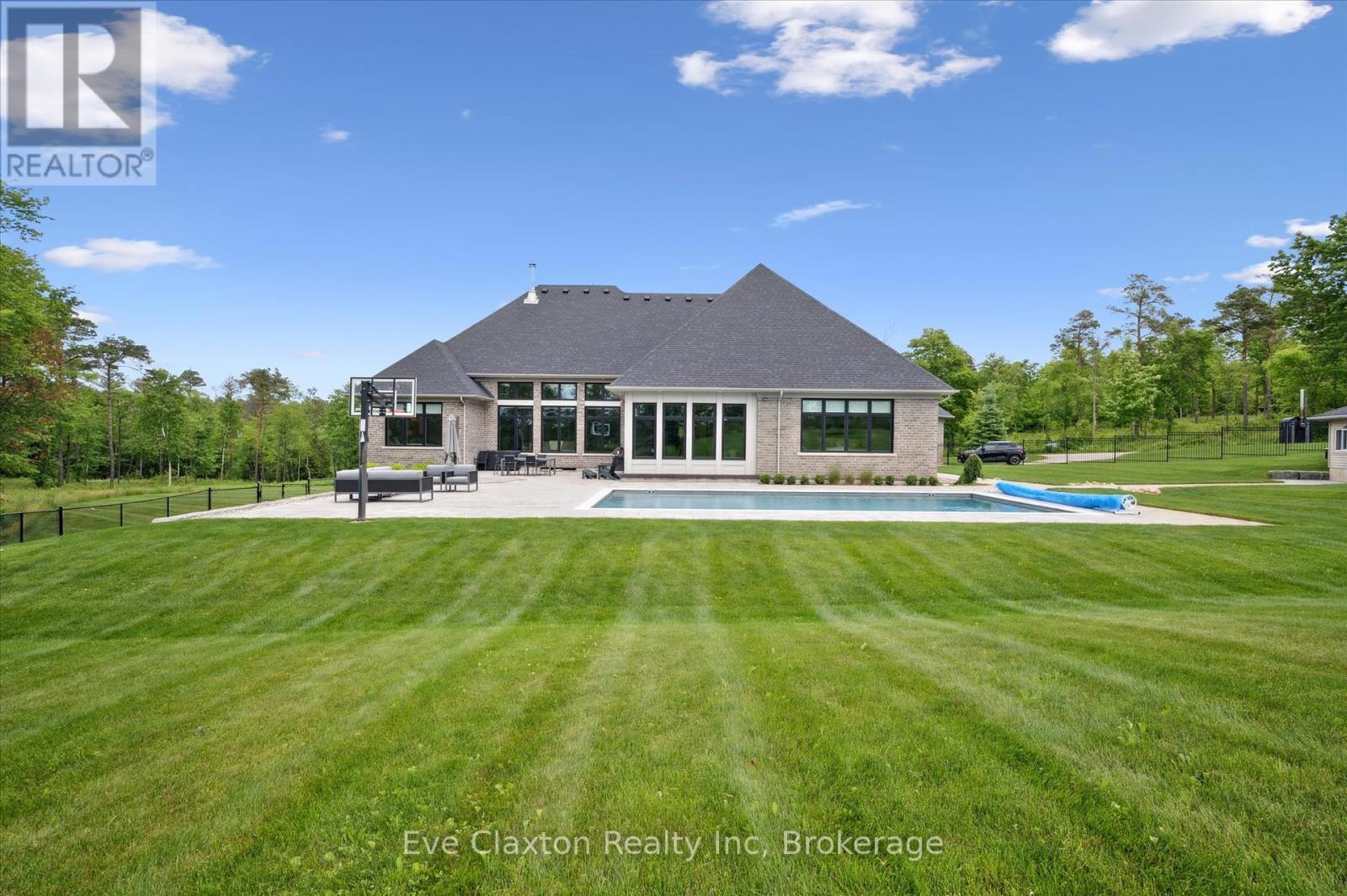 6815 Wellington Rd 34, Puslinch, Ontario  N3C 2V4 - Photo 41 - X12238151
