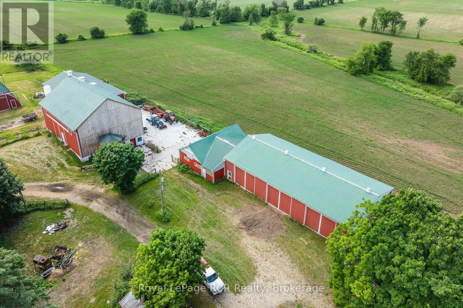 072422 10 Side Road, West Grey, Ontario  N0G 2M0 - Photo 11 - X12238206