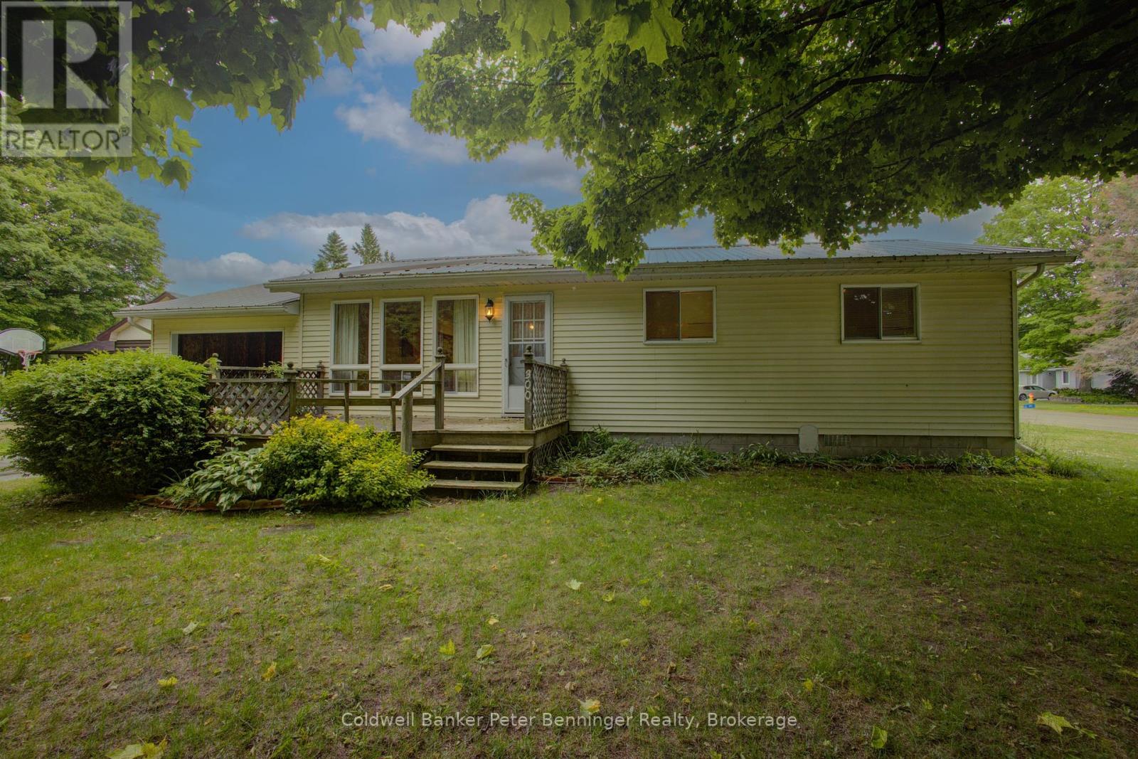 300 SAUK COURT, Huron-Kinloss, Ontario