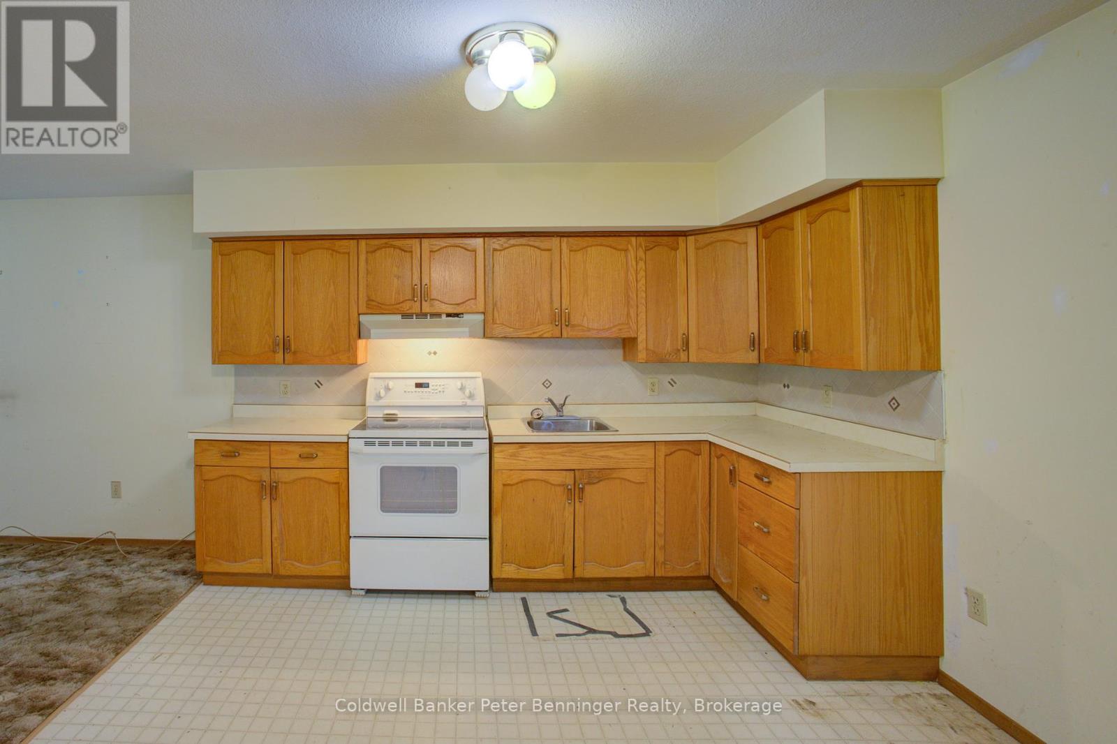 300 Sauk Court, Huron-Kinloss, Ontario  N0G 2R0 - Photo 18 - X12238264