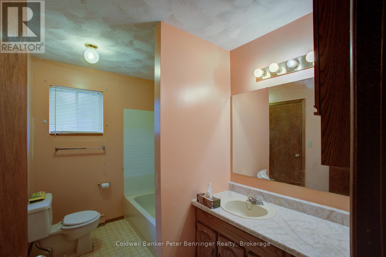 300 Sauk Court, Huron-Kinloss, Ontario  N0G 2R0 - Photo 24 - X12238264